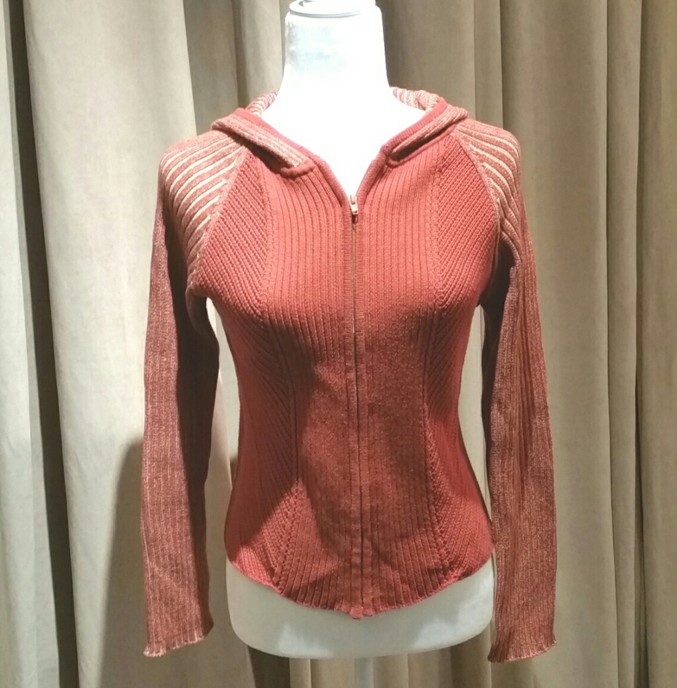 Tsunami cotton pumpkin colored sweater